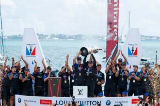 America's Cup 2017 Emirates Team New Zealand winning the Auld Mug trophy